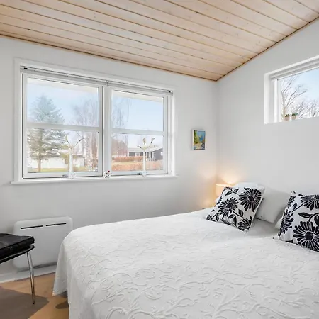 Semesterbostad Amazing In Faaborg With Wifi *